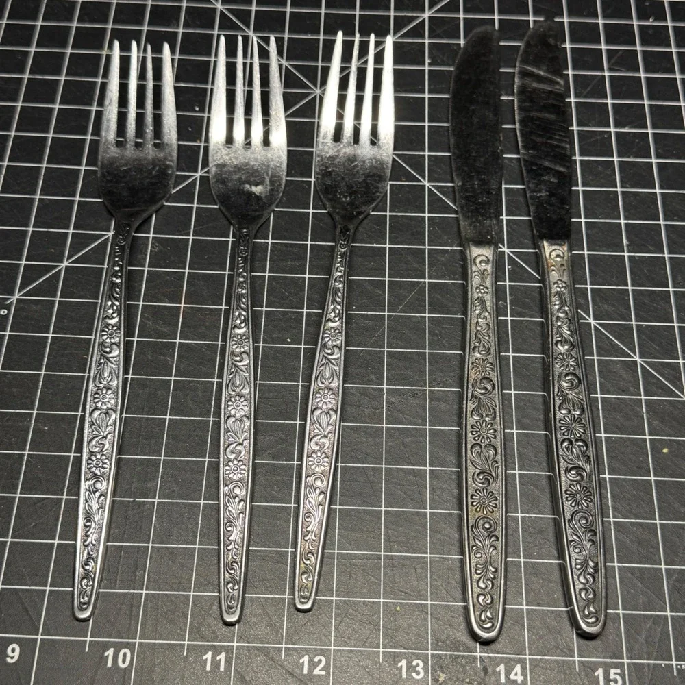 Vintage Stainless Steel Korea Floral Flatware Set 3 Forks 2 Knives Daisy Pattern